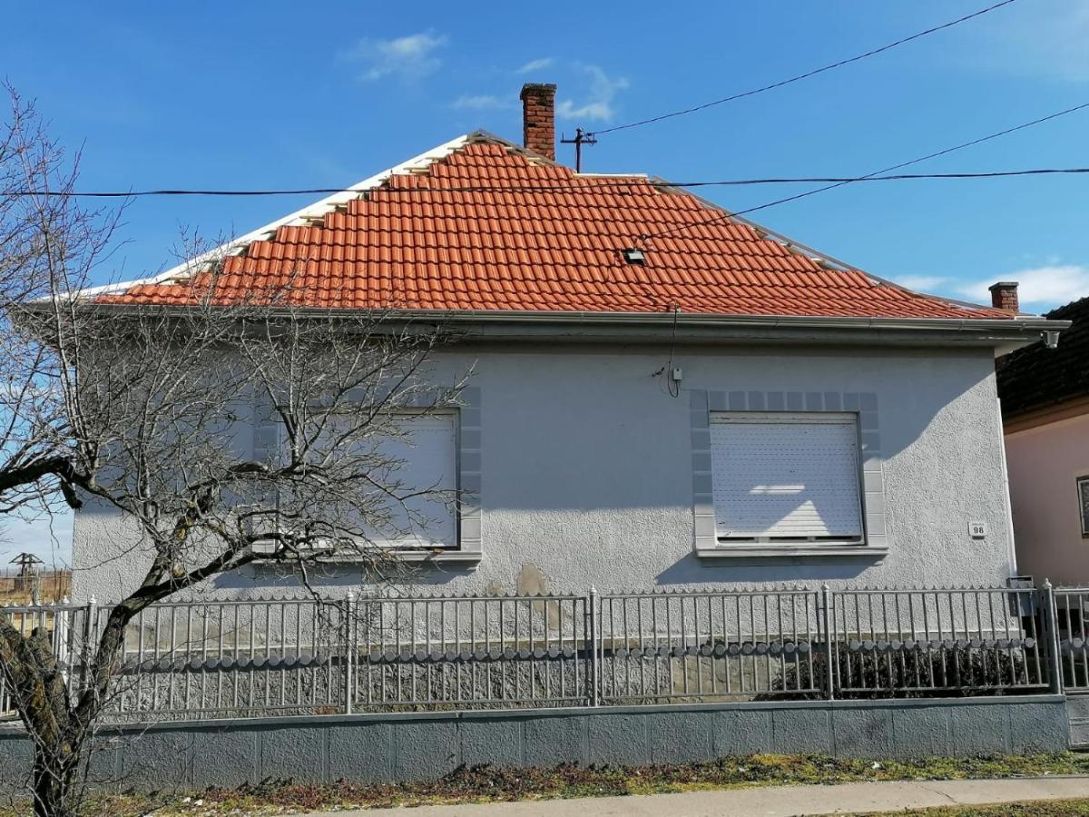 98 Petofi Utca Villa Balatonmagyarod Exterior photo